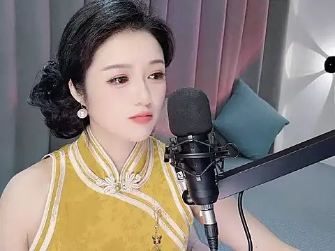 Momo-Wow online show from 11, 6, 2026