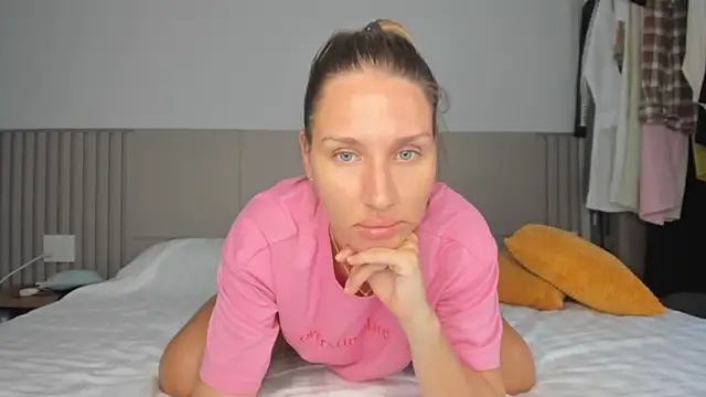 SofiClimbing online show from 12, 3, 2026