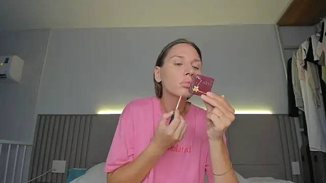 SofiClimbing online show from 15, 4, 2026