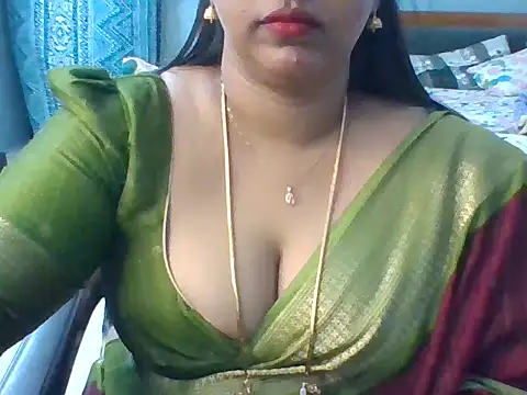 Snapshot of Tamil_hot_Meenu chatting on 7, 7, 2026 Tamil hot Meenu online show from 7, 7, 2026