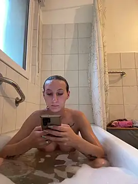 PregnantEmilia online show from 14, 6, 2026