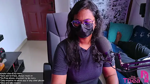Snapshot of thea_rachel chatting on 12, 7, 2026 thea rachel online show from 12, 7, 2026