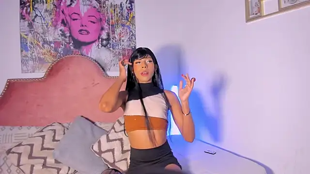 Snapshot of TyraHoney chatting on 17, 6, 2026 TyraHoney online show from 17, 6, 2026