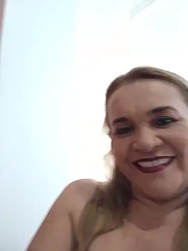 Snapshot of Sara_hilton02 chatting on 10, 6, 2026 Sara hilton02 online show from 10, 6, 2026