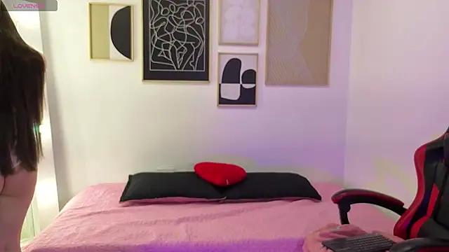 Val dreams7 online show from 3, 7, 2026