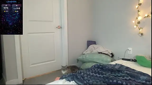 Snapshot of maddiliz chatting on 27, 11, 2025 maddiliz online show from 27, 11, 2025