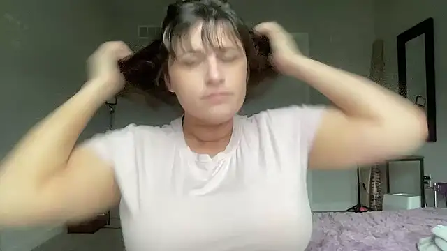 Snapshot of maddiliz chatting on 6, 1, 2026 maddiliz online show from 6, 1, 2026