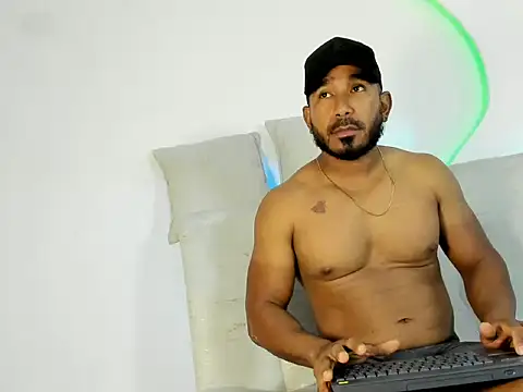 Snapshot of LeoCarter_ chatting on 4, 6, 2026 LeoCarter online show from 4, 6, 2026