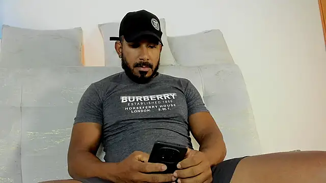 Snapshot of LeoCarter_ chatting on 9, 6, 2026 LeoCarter online show from 9, 6, 2026
