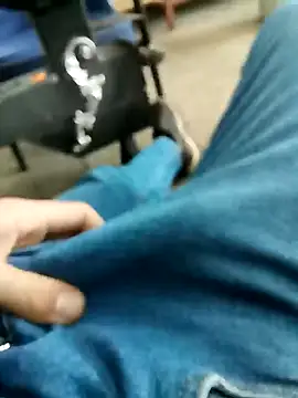 Snapshot of Singlemaleforcouples chatting on 6, 1, 2025 Singlemaleforcouples online show from 6, 1, 2025