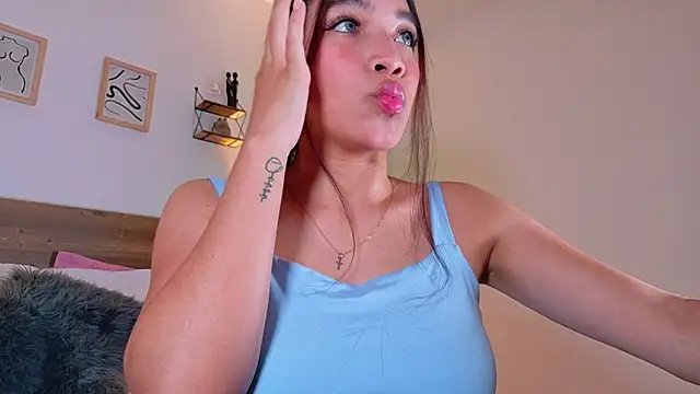  Emmakiss  online show from 24, 7, 2026
