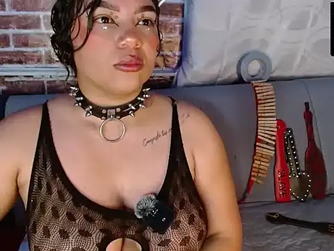 Snapshot of emma_bdsm_ chatting on 7, 6, 2026 emma bdsm online show from 7, 6, 2026
