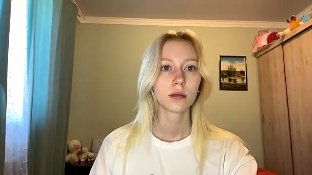 Snapshot of BossedFrog chatting on 5, 6, 2026 BossedFrog online show from 5, 6, 2026
