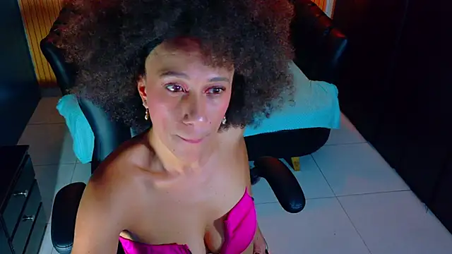 Snapshot of SachaRosee chatting on 9, 6, 2026 SachaRosee online show from 9, 6, 2026