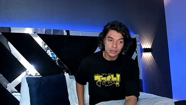 LycanMushu online show from 6, 6, 2026