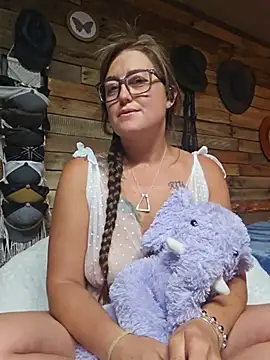 SunlitSavageOF online show from 14, 7, 2026