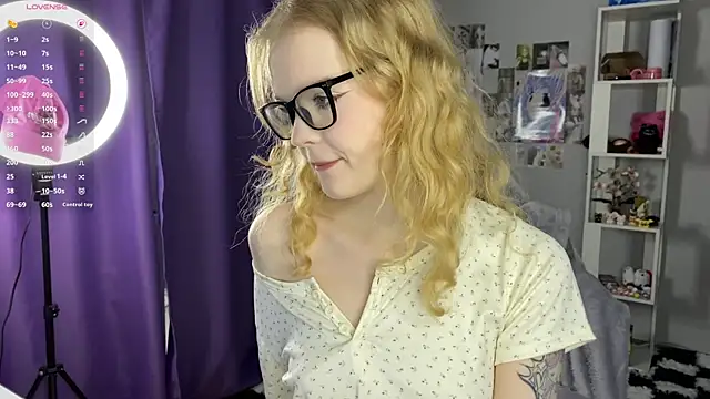 Snapshot of evetease chatting on 18, 6, 2026 evetease online show from 18, 6, 2026