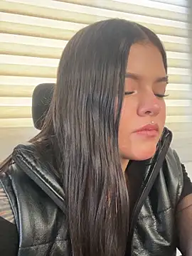 Camila Duarte 2 online show from 19, 6, 2026