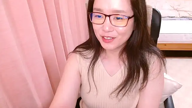 Snapshot of LENA-xo chatting on 28, 6, 2026 LENA-xo online show from 28, 6, 2026