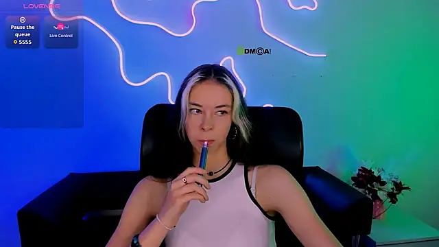 lia dream  online show from 15, 6, 2026