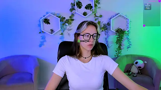 lia dream  online show from 13, 7, 2026