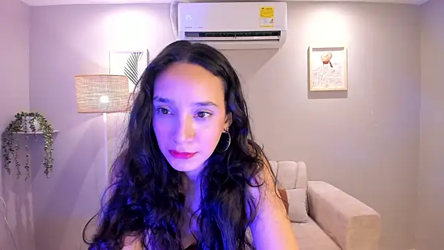 Snapshot of Adeeline_ chatting on 9, 6, 2026 Adeeline online show from 9, 6, 2026