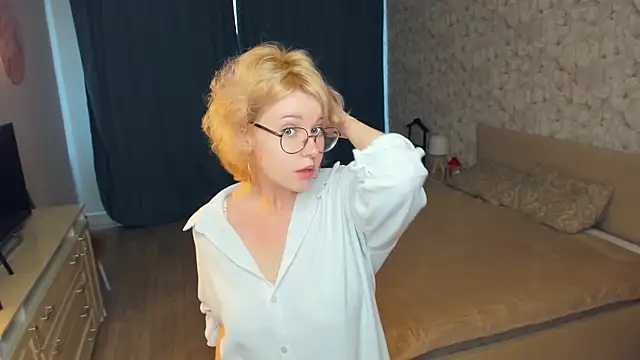 Snapshot of CarmelitaTruiolo chatting on 10, 6, 2026 CarmelitaTruiolo online show from 10, 6, 2026