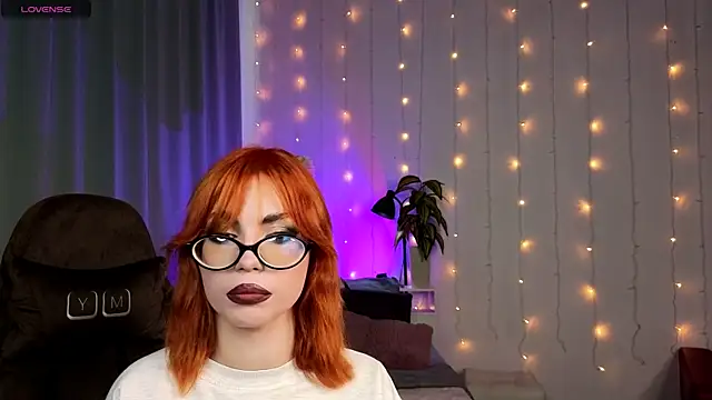 Velvet  Kiss online show from 21, 7, 2026