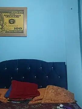 BIGTITS0 online show from 4, 7, 2026