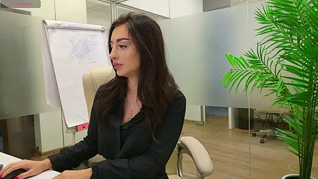 Snapshot of BabesGoWild chatting on 8, 1, 2025 BabesGoWild online show from 8, 1, 2025