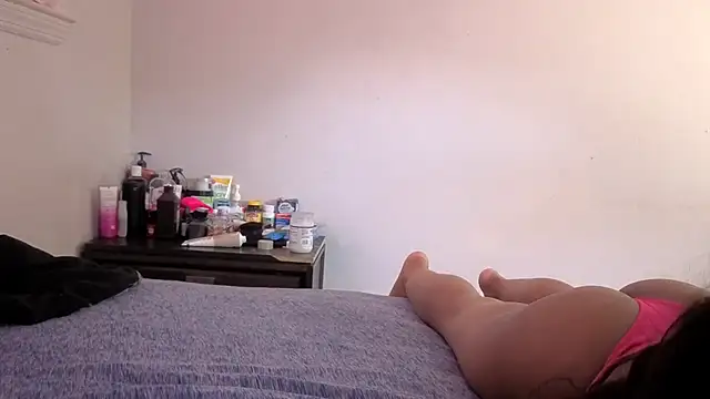 Prettywettkittycc online show from 17, 7, 2026