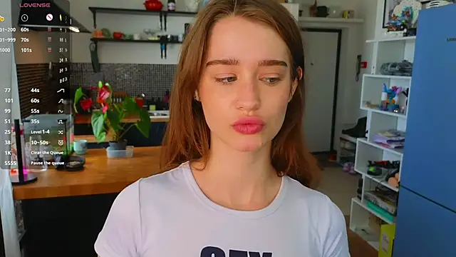 Snapshot of AliviaWithLove chatting on 30, 6, 2026 AliviaWithLove online show from 30, 6, 2026