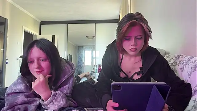 Catherine19Hunt online show from 17, 6, 2026