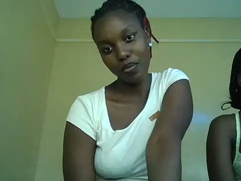 Snapshot of Legit_Queenn chatting on 19, 7, 2026 Legit Queenn online show from 19, 7, 2026