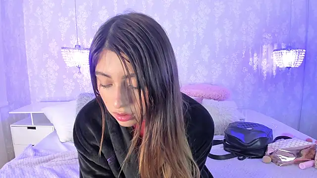 Snapshot of zarel_angels chatting on 8, 7, 2026 zarel angels online show from 8, 7, 2026
