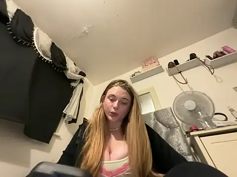Violetsinxx online show from 15, 6, 2026