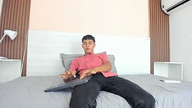 Bruno fox online show from 24, 7, 2026