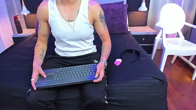 Pixelriott online show from 17, 6, 2026