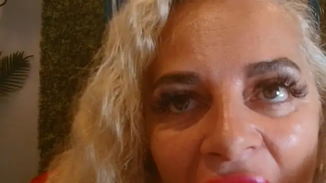ElviraZoi online show from 8, 7, 2026
