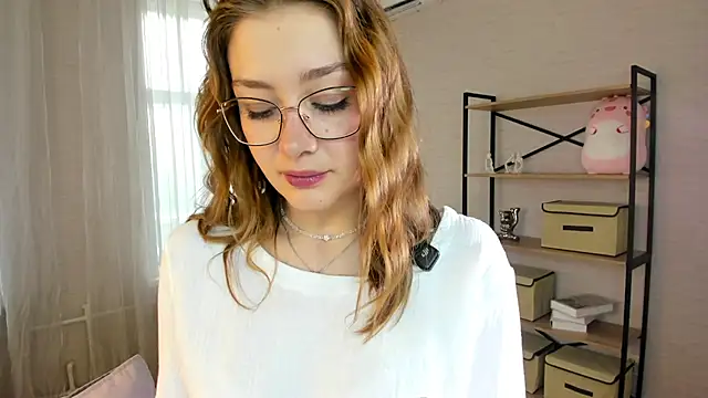Snapshot of DarleenWarrior chatting on 12, 7, 2026 DarleenWarrior online show from 12, 7, 2026