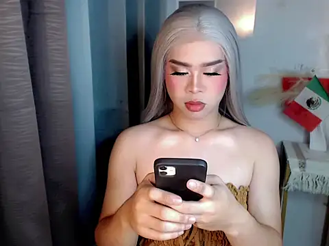 Horny HoneyX online show from 7, 7, 2026