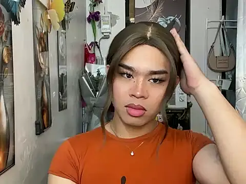 Horny HoneyX online show from 18, 7, 2026