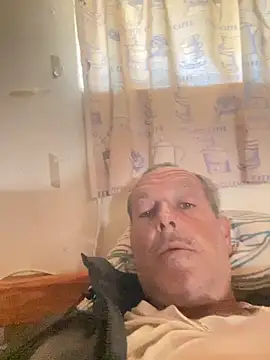 Snapshot of GeldenKuy chatting on 22, 6, 2026 GeldenKuy online show from 22, 6, 2026
