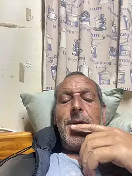 Snapshot of GeldenKuy chatting on 23, 6, 2026 GeldenKuy online show from 23, 6, 2026