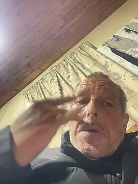 Snapshot of GeldenKuy chatting on 29, 6, 2026 GeldenKuy online show from 29, 6, 2026