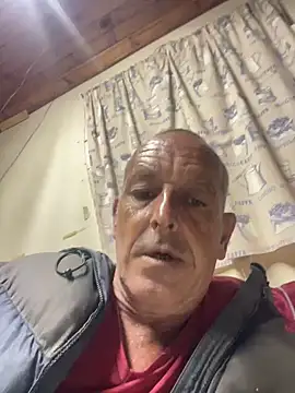Snapshot of GeldenKuy chatting on 1, 7, 2026 GeldenKuy online show from 1, 7, 2026
