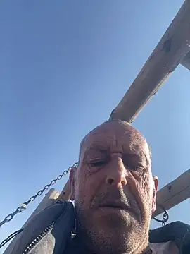 Snapshot of GeldenKuy chatting on 13, 7, 2026 GeldenKuy online show from 13, 7, 2026