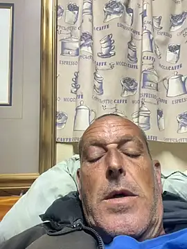 Snapshot of GeldenKuy chatting on 17, 7, 2026 GeldenKuy online show from 17, 7, 2026
