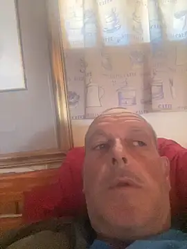 Snapshot of GeldenKuy chatting on 18, 7, 2026 GeldenKuy online show from 18, 7, 2026