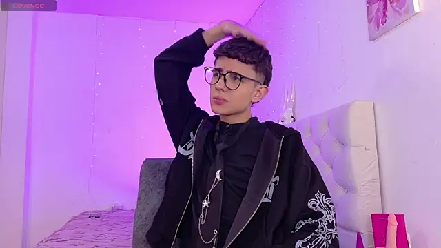 Snapshot of Eithan__wolf chatting on 26, 7, 2026 Eithan wolf online show from 26, 7, 2026